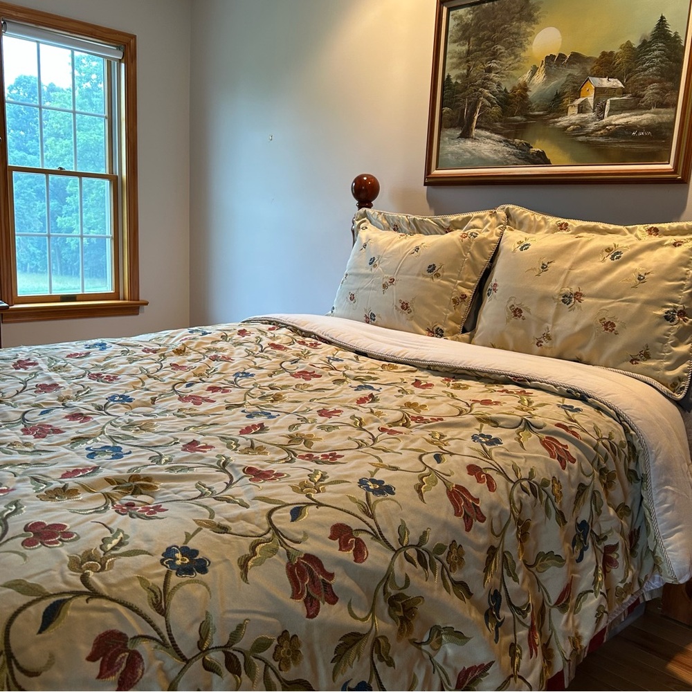 Weston Home Collection Floral Embroidered Yellow Queen Size Bedding Set